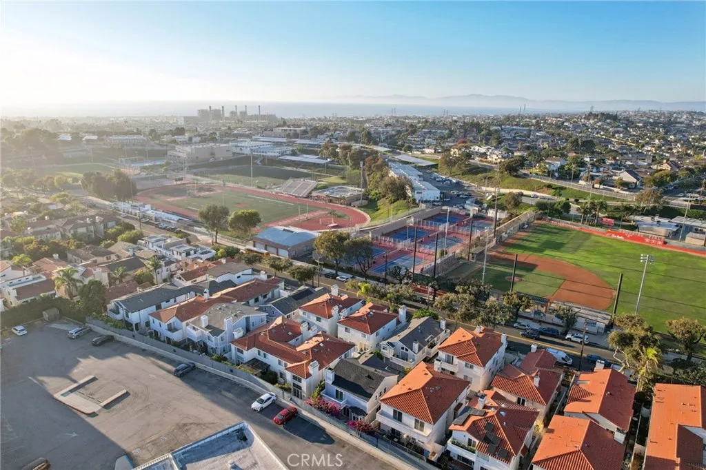 1118 Vincent Street B, Redondo Beach, California 90277 home-pic-47